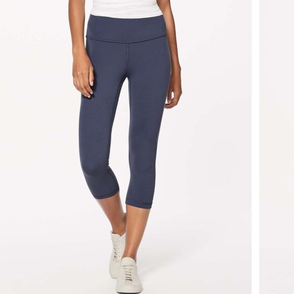 ⬇️ Lululemon Align Crop (19") Shadow Blue Size 8 - Picture 1 of 11